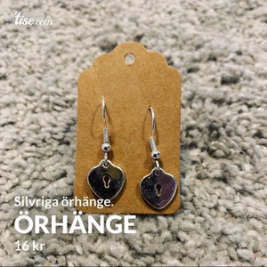 Örhänge  - Ett par örhänge riktigt silver. ❤️👍