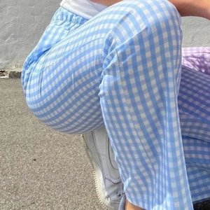 Byxor - Byxor från design.si. Använt fåtal gånger. 