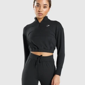 Gymshark xs - Gymshark topp i xs. Kommer inte till användning längre därav säljer jag den. Använd endast vid ca tre tillfällen. Därav nyskick ❤️