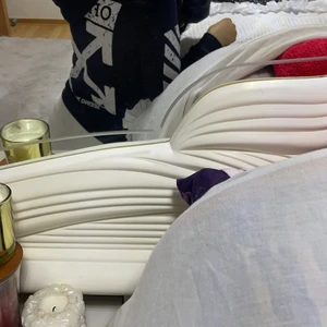 Så fin kofta med tryck - Så snygg och cool kofta med tryck back och fram. Passar till allt och olika outfits. Har använts några gånger men i jättebra skick. Pris kan diskuteras vid snabb affär:)