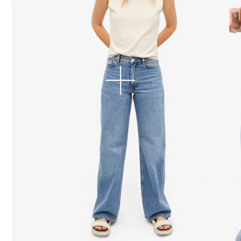 Monki jeans i bra skick. Jag säljer dem för att dem blivit för små:( storlek 27, motsvarar runt en storlek 36. Jeans & Byxor.