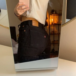 Levis jeans - Levis ribcage straight leg!!✌🏼sparsamt använda, skriv för fler bilder💌