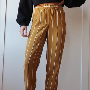 Gula byxor - Frakt tillkommer 