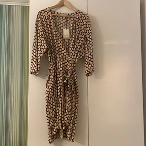 Klänning mos mosh - Oanvänd klänning från mos mosh i storlek s, nypris 1799, mitt pris 400