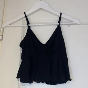 Söt topp💞 - Säljer denna söta toppen💞Nästan aldrig använd!❤️