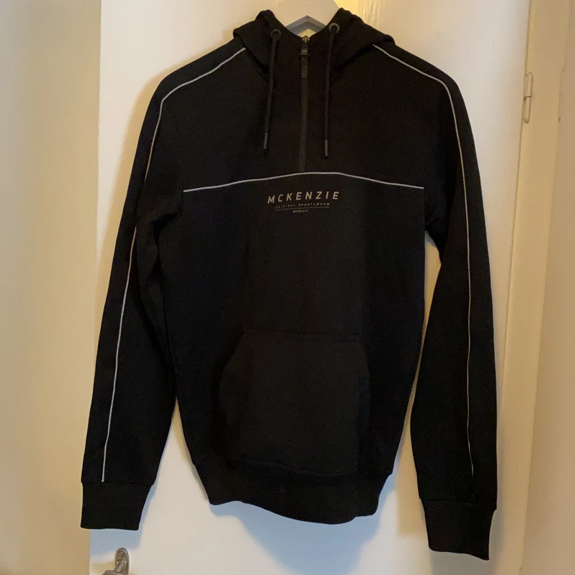 Mckenzie Hoodie storlek XS - 90