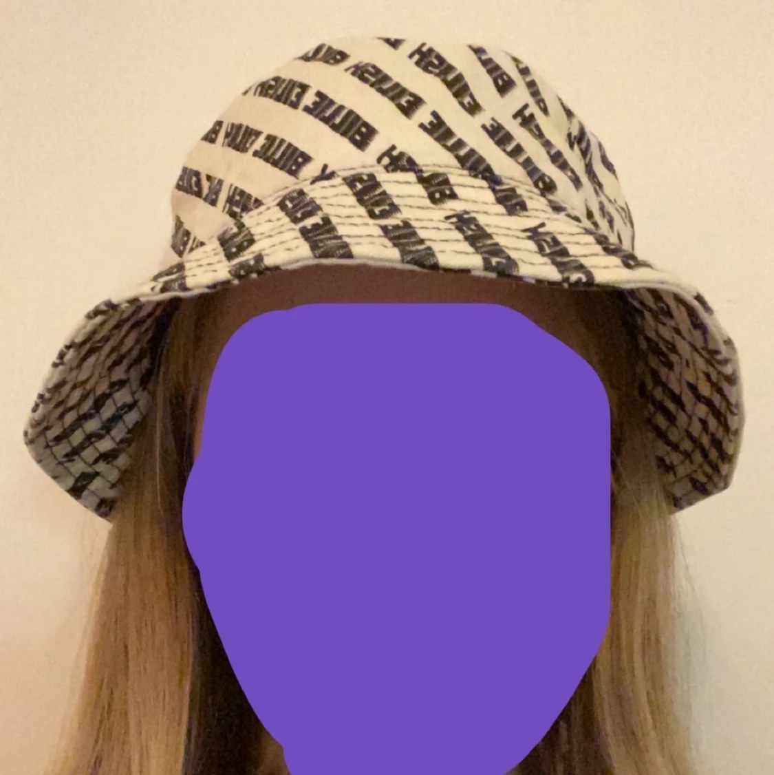 Billie Eilish Bucket Hat - 90