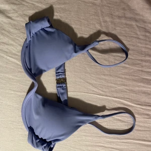 lila bikini topp  - Lila bikinitopp som aldrig är använd, beställde fel storlek. 