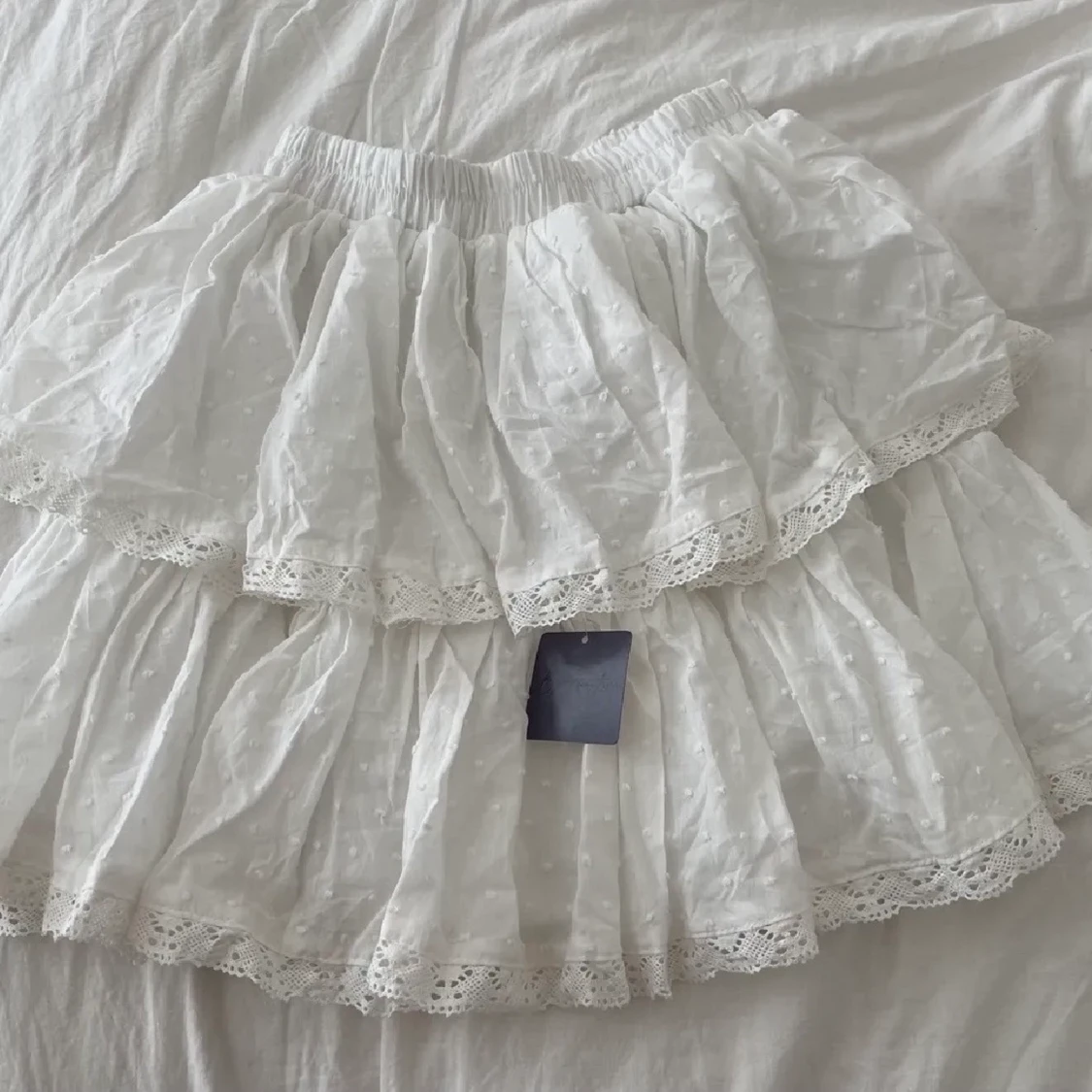 Vit volangkjol! - 91