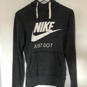 Nike hoodie  - Nike Hoodie, storlek XS men passar också S. 