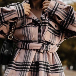 Nelly jacka  - Söker denna Nelly jacka som fanns för ca 2 år sedan 