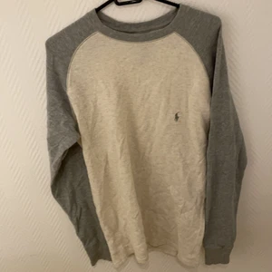 Polo Ralph Lauren Tröja strl S - Ralph Lauren Tröja, strl S. Använd 1 gång. Nypris 500.