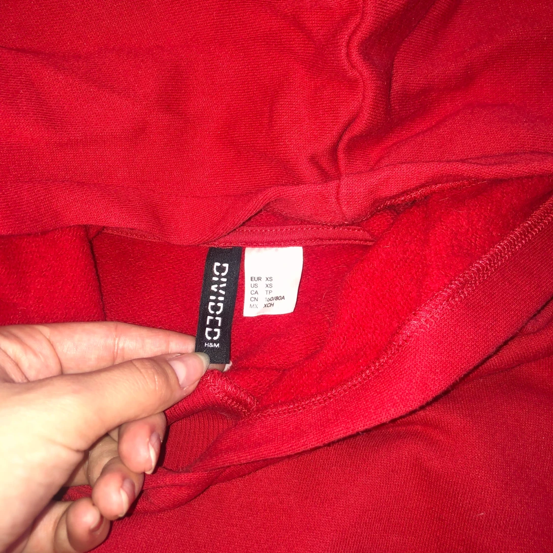 Snygg röd cropad hoodie - 90