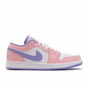 Air Jordan 1 low arctic punch - Säljer mina älskade jordans då jag har köpt ett par andra skor🔥 köpa i april 2021 och är i väldigt bra skick och sparsamt använda! Även inte använda så mycket, Pris kan diskuteras