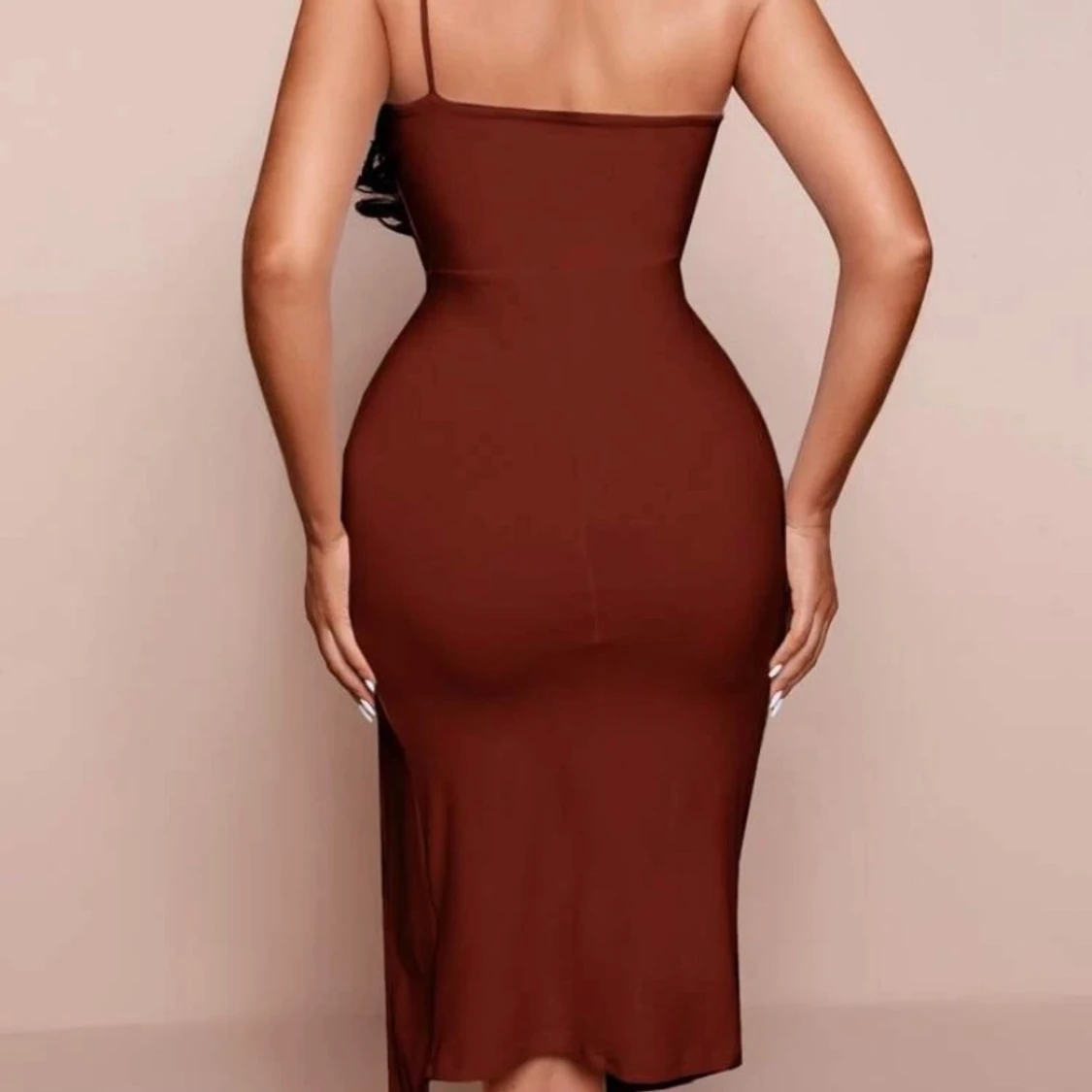 Brun/röd klänning  - 90