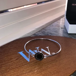 Marc jacobs armband och ring - Marc jacobs armband (ej äkta)