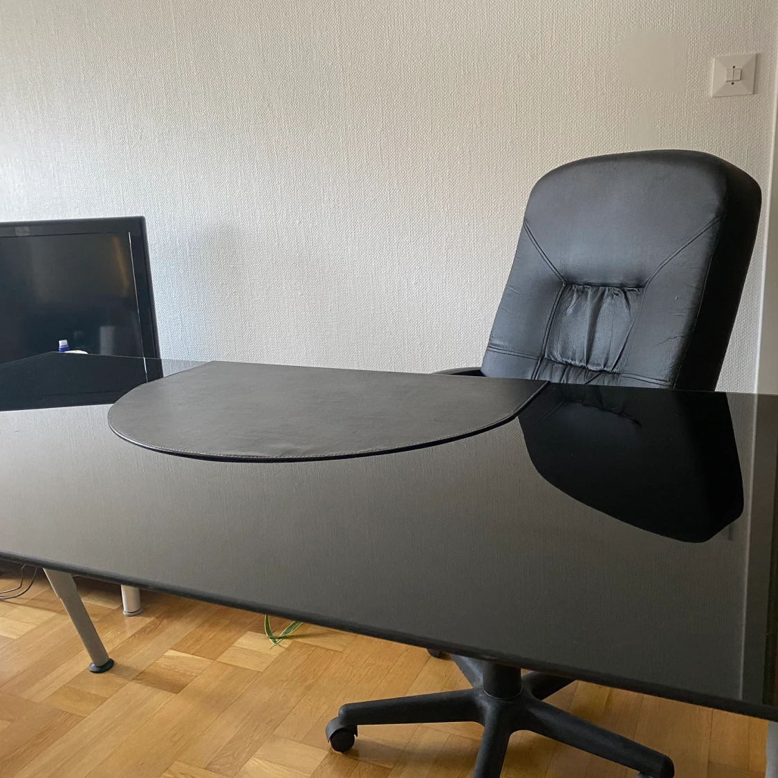 Glass table and chair