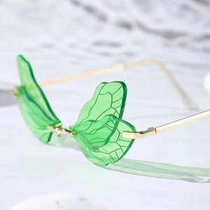 Glasögon - Säljer ett par helt oanvända glasögon. Den ligger kvar i förpackning.