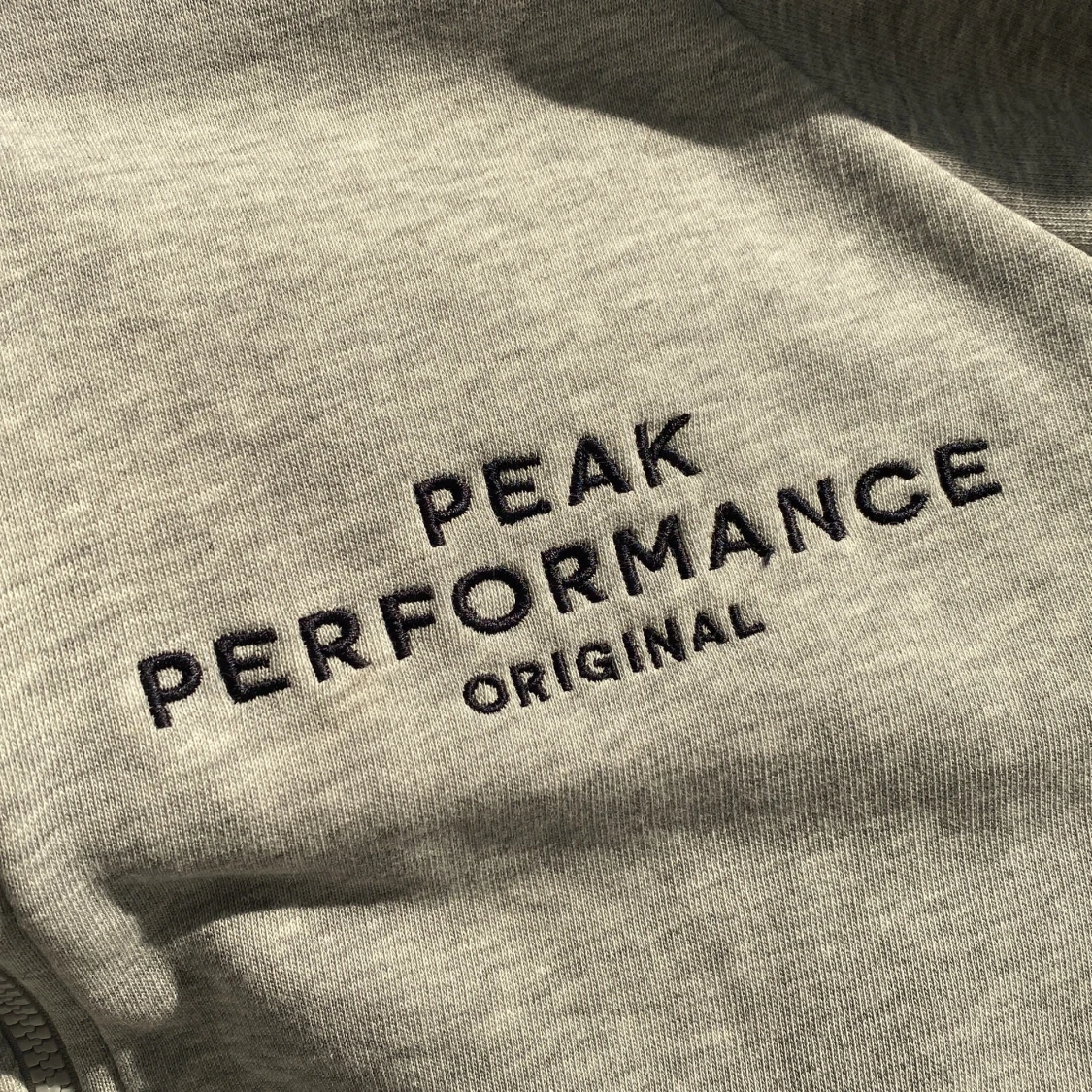 Peak Performance Zip Hoodie (M) - 91