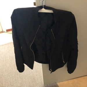 Bomberjacka  - Bomberjacka i strl s