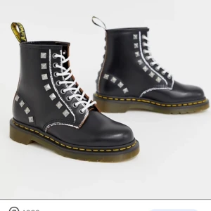 Dr martens - Skriv för fler bilder, gott skick.
