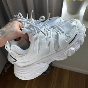 Skor - Passar strl 36 använda 1gång