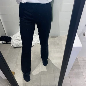 Kostymbyxor storlek 34  - Aldrig använda, bara legat i garderoben. 