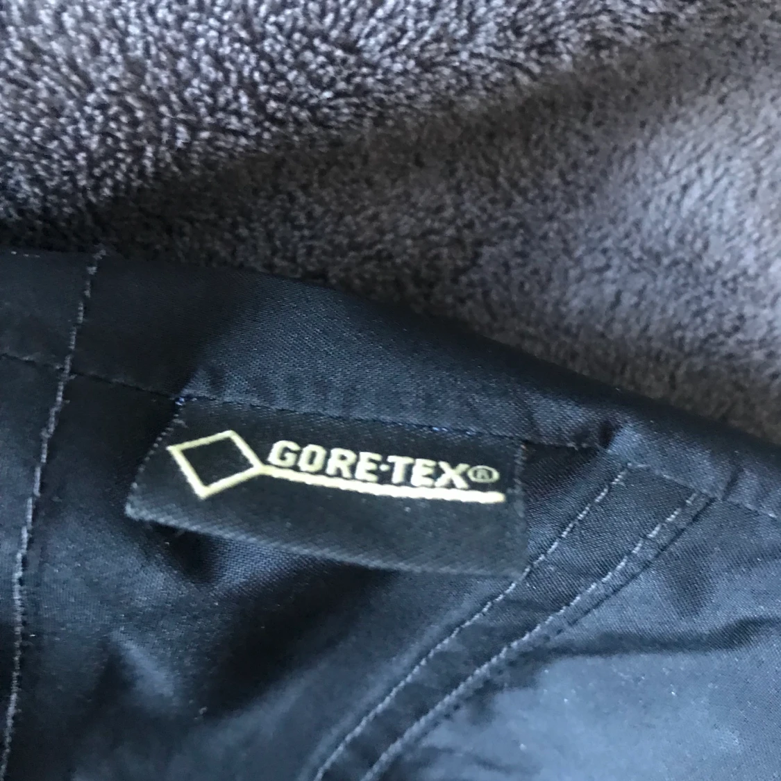 Berghaus windbraker  - 91