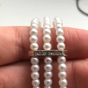 Pärlarmband - Säljer ett superfint pärlarmband från SNÖ of sweden. Tillkommer matchande halsband❤️