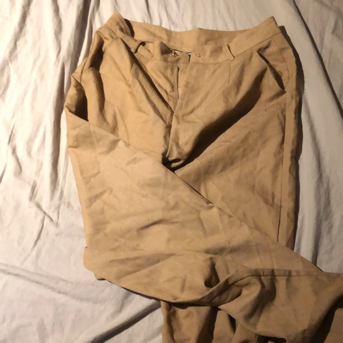 Beige kostymbyxor, storlek M - 91