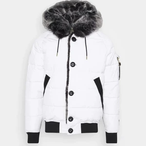 Glorious Gansta Vinterjacka - Vit vinterjacka använd endast 1 gång. Orginal pris 1195kr