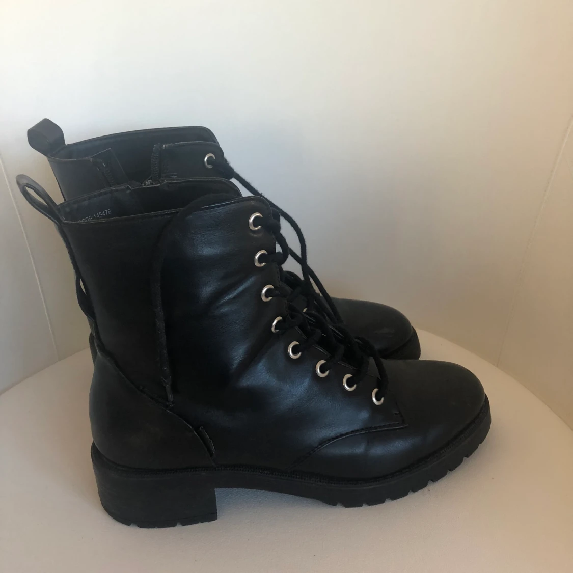 Boots - 90