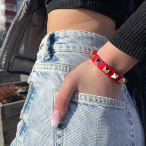 Nitarmband - In och beställ våra fina armband på instagram @bentbracelet.uf 💙