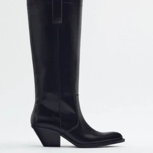 Cowboyboots  - Cowboyboots från Zara  Aldrig använda Prislappen finns kvar Storlek 40