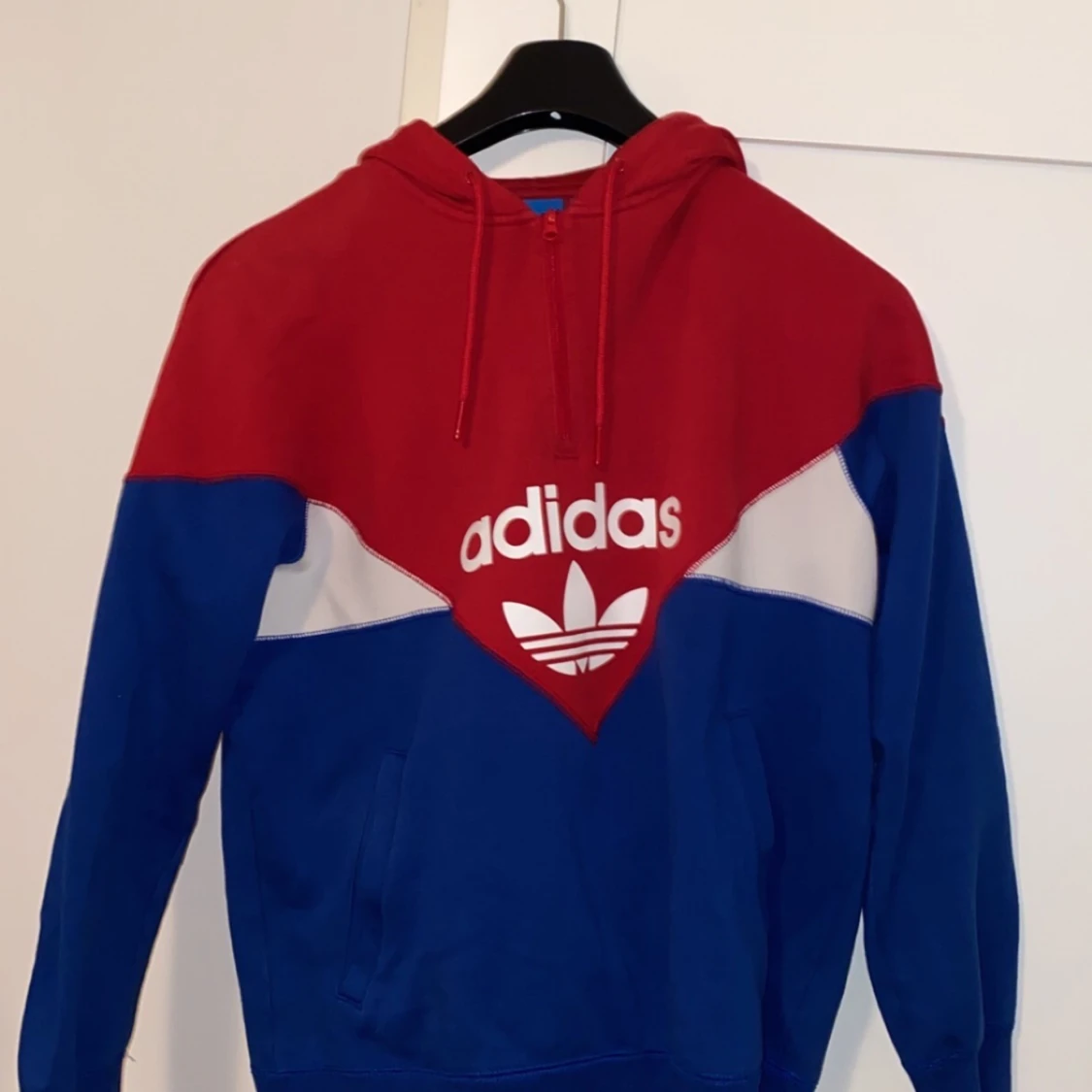Adidas vintage hoodie