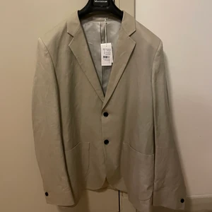 Filippa k kavaj oanvänd - Helt oanvänd kavaj ifrån Filippa k, ny pris 3500