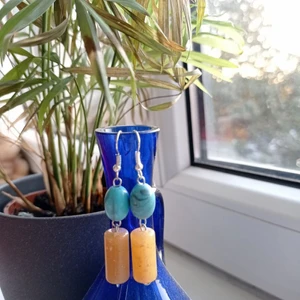 Örhängen☺️ - Ett par jätte snygga örhängen.Handgjorda med två olika kombinerade pärlor.