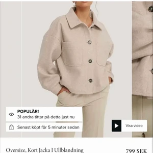 Nakd jacka - Lånade bilder!! Säljer en jättesnygg varm jacka från nakd. Passar perfekt på hösten och vintern!!