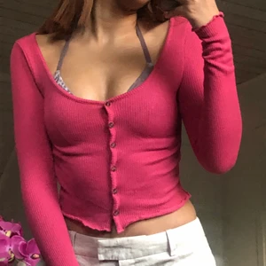 Tröjor med knapp  - Nästa aldrig använda  80kr styck 