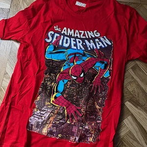 Spiderman t-shirt  - Nice tröja i storlek M 