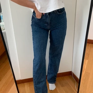 Heta jeans från nakd 🤍🤍🤍 - Mörkblå jeans i superbra skick 🤍