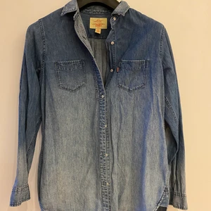 Levi’s blouse / skjorta - Storlek s