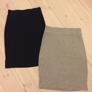 Kjol XS - Hej! Jag säljer nu mina kjolar från lager, dem är använda ett fåtal gånger men är bra skick. Storleken är XS men passar S och M skulle jag säga, säljer pga behöver pengar fort, 30kr styck eller 50kr för båda!
