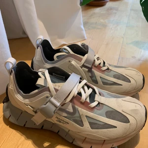 Reebok trainers  - Used only a few times. They’re a little bit too small for me. I can send them if you’re not in Stockholm but then I will add shipping costs. 