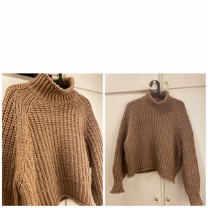 Stickad tröja  - Med polo i brun färg. 
