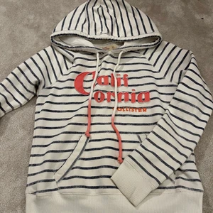 Hollister hoodie - Randig hoodie från hollister💞 köparen står för frakt 