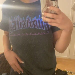 Thrasher t-shirt - Snygg thrasher t-shirt utan några skador