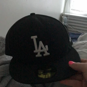 New era keps - Helt ny, säljer den för den inte passar mig!