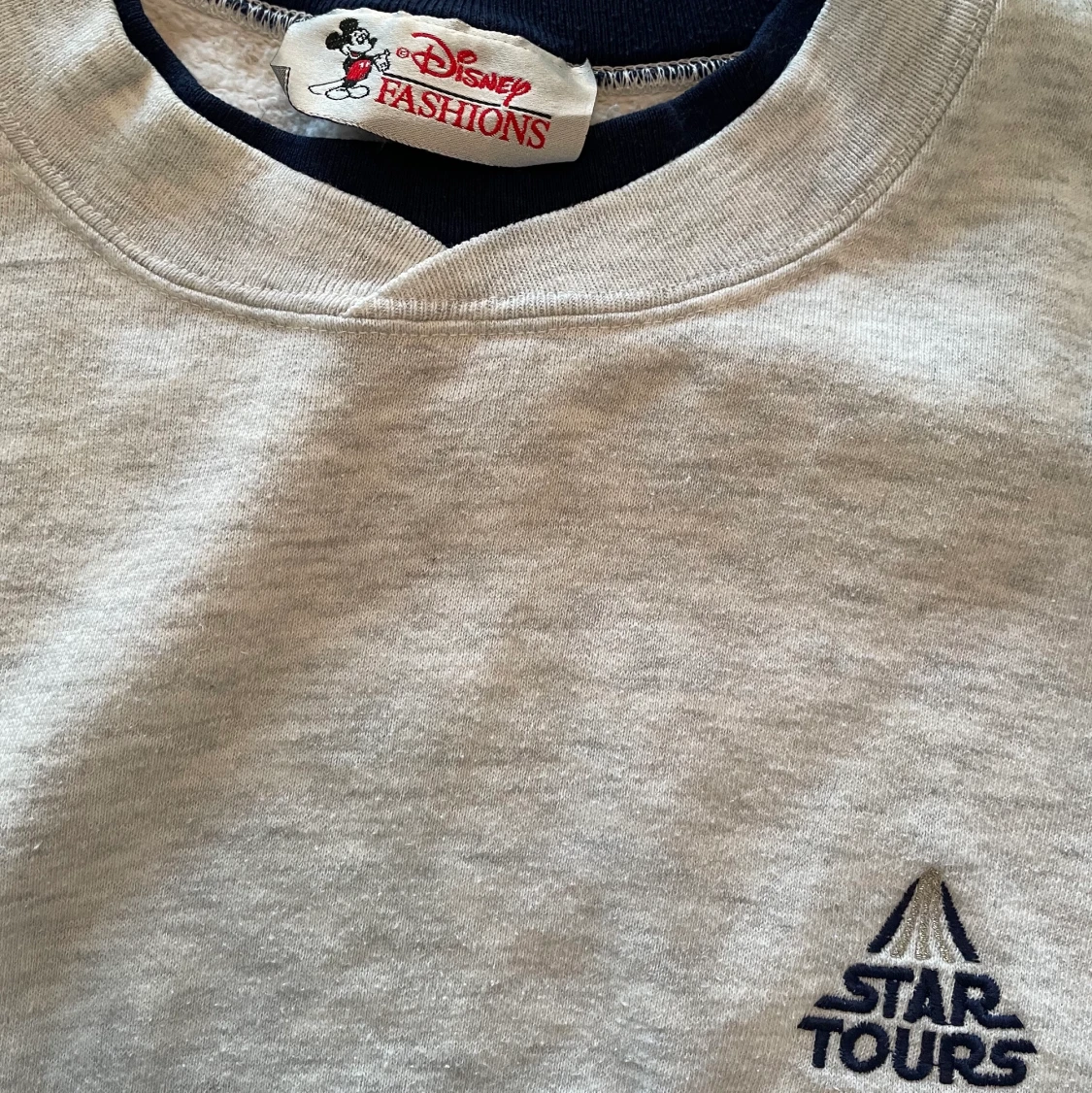 Disney sweatshirt - 91