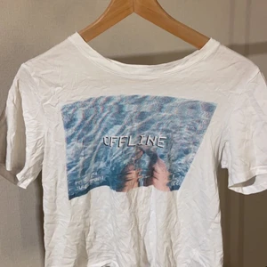 Monki topp - Fin topp från monki. Använd några få gånger men inte många, alltså bra skick!😅